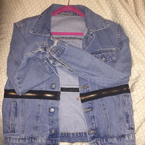 Jean Jacket - Picture 1 of 4
